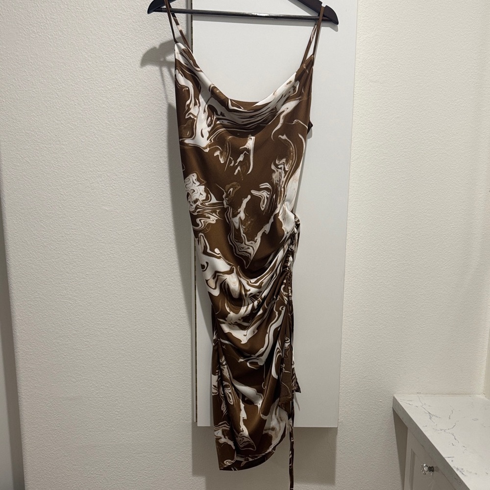 Elegant Brown and White Swirl Dress